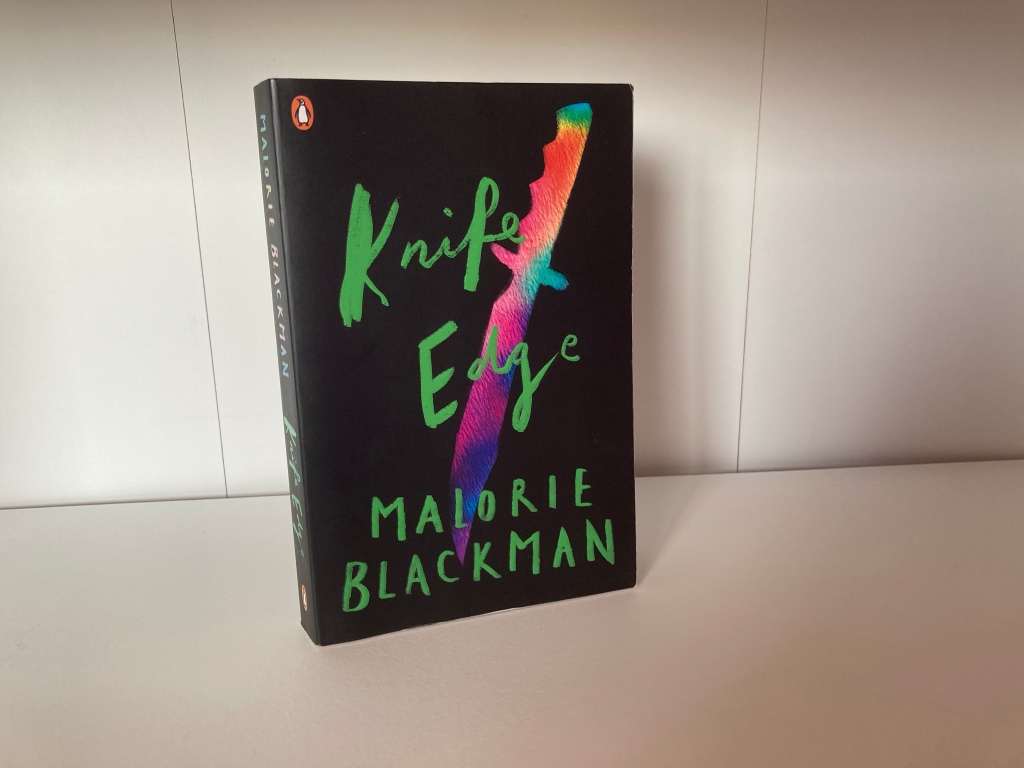 The cover of Knife Edge by Malorie Blackman